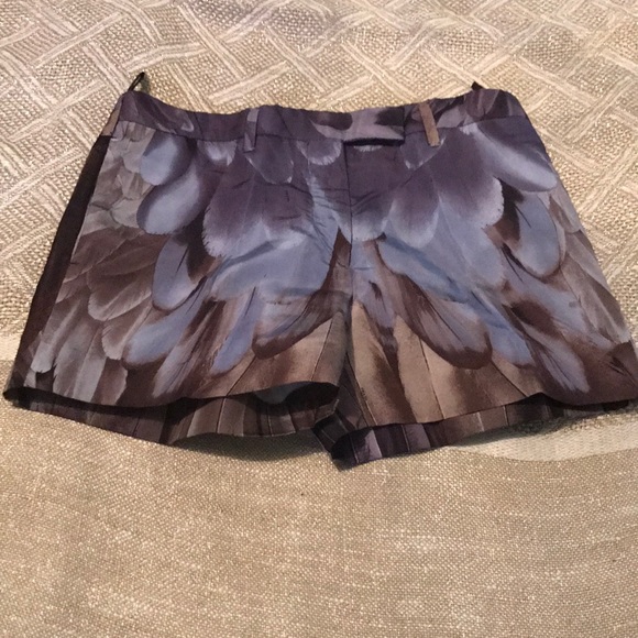 Prada silk shorts feather print 42 (6US)